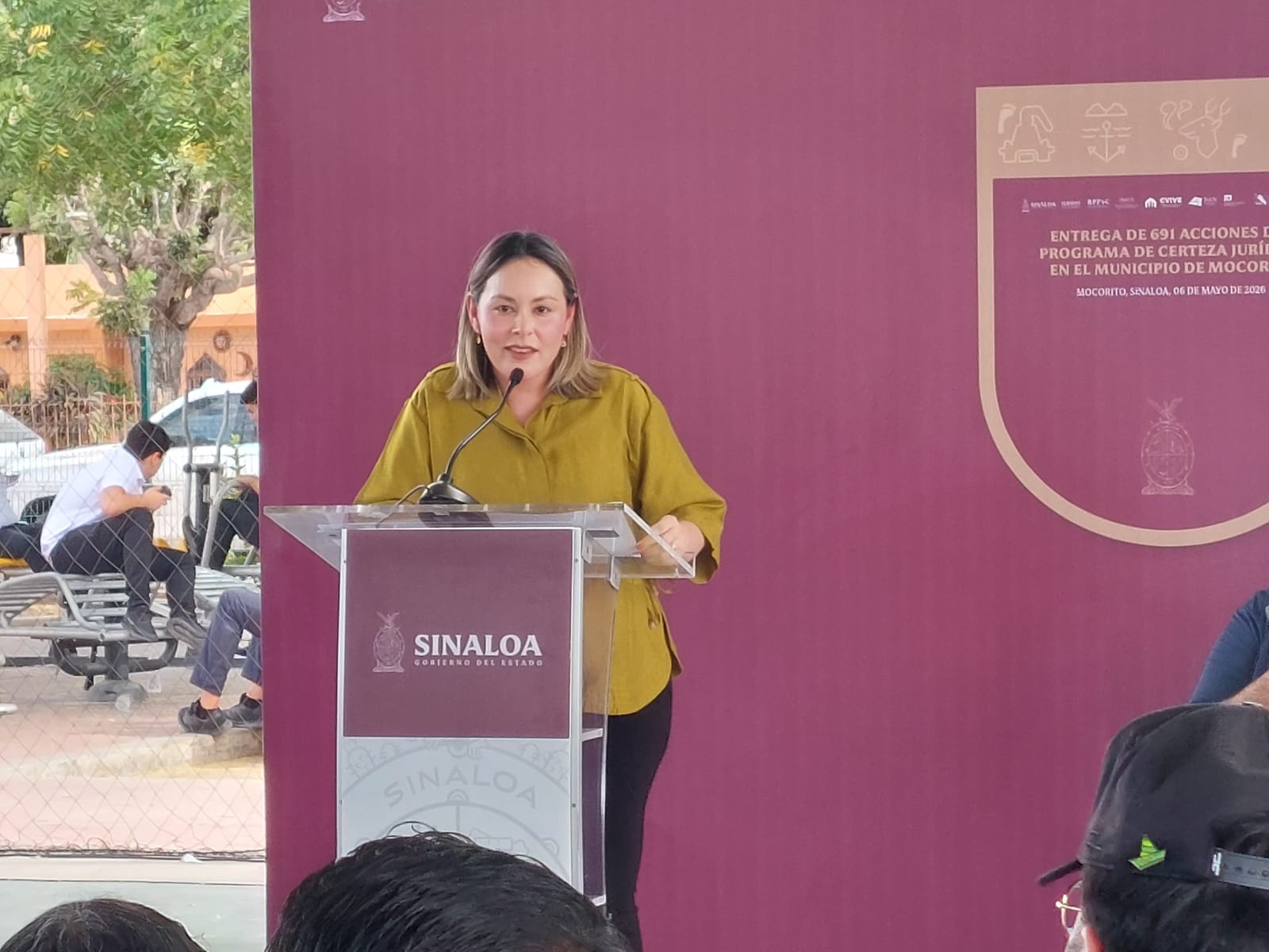 Entrega de títulos de propiedad en Mocorito