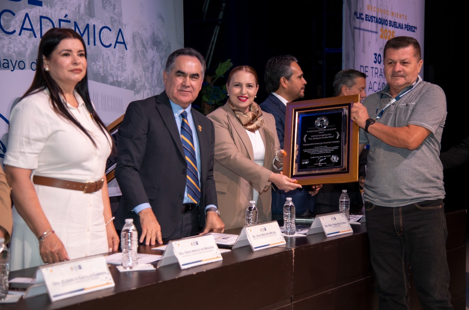 Ceremonia de entrega del Reconocimiento Lic. Eustaquio Buelna Pérez 2026 a docentes de la UAS