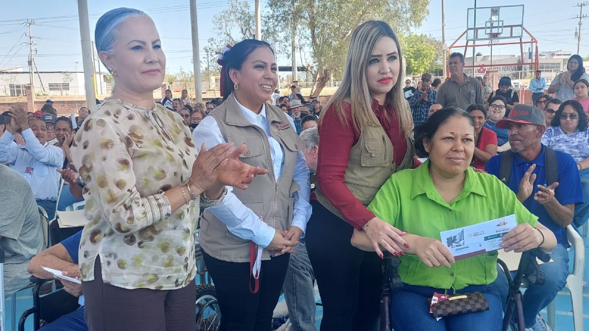 entregan mas de 200 tarjetas del bienestar salvador alvarado asistentes