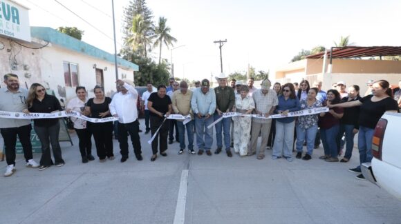 Harán justicia a los pueblos, adelanta Gobierno de Guasave al entregar pavimentación de calle en La Brecha