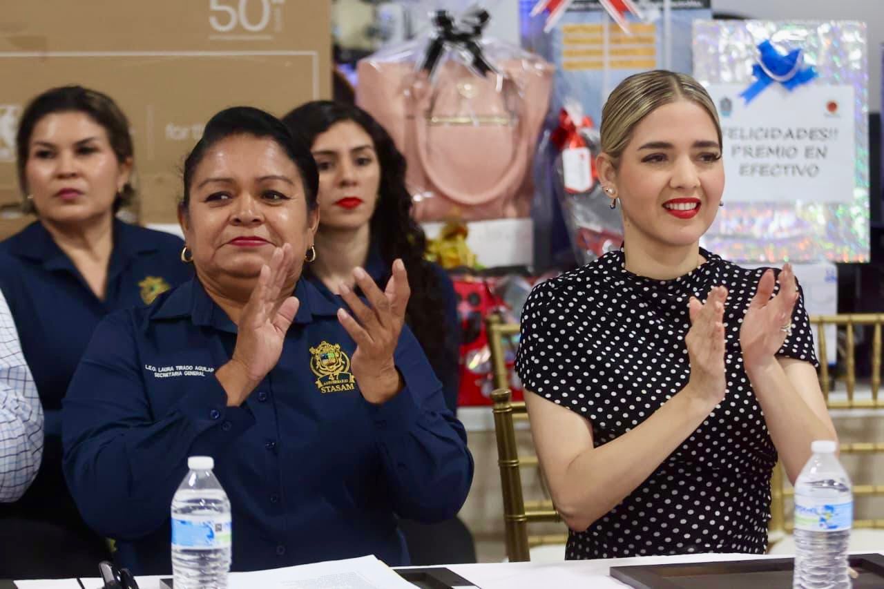 Entregan reconocimientos a trabajadoras del Stasam en Mazatlán