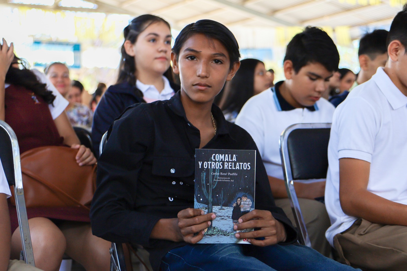 Alumnas y alumnos de la Escuela Secundaria General No. 6 “Severiano Medina Moreno” durante enlace de la conferencia “La Mañanera del Pueblo”, como parte de la estrategia nacional de lectura “las y los estudiantes y sus derechos”