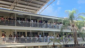 estudiantes en el examen de admision de la universidad autonoma de sinaloa