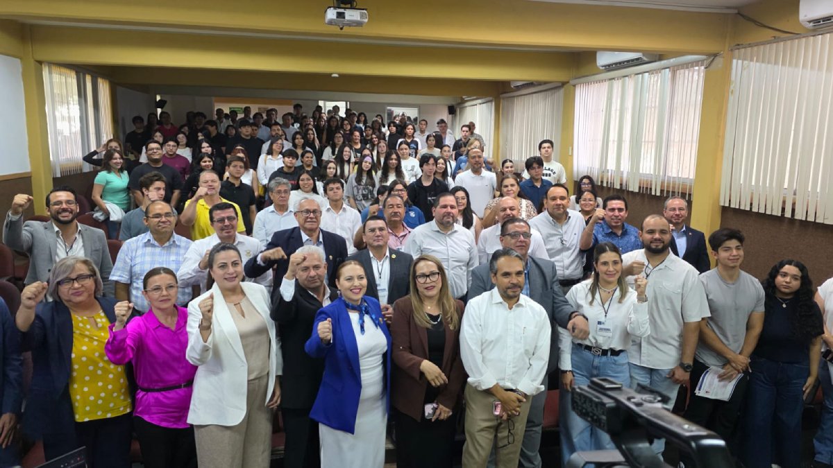 estudiantes en el examen de admision de la universidad autonoma de sinaloa docentes