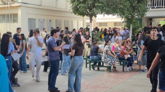 Cerca de 50 mil estudiantes presentan el Examen de Admisión y Diagnóstico para el ciclo escolar 2026-2027 en la UAS