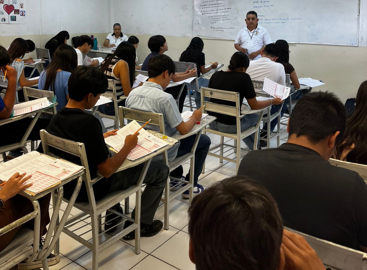 Aspirantes presentan examen diagnóstico para ingresar a la UAS en Guasave