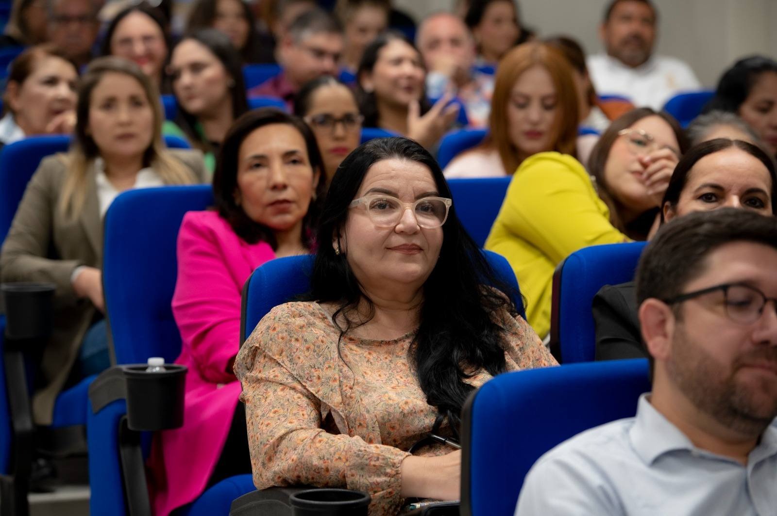 Madueña encabeza reunión con directores electos para fortalecer la administración y atención estudiantil