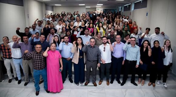 Madueña encabeza reunión con directores electos para fortalecer la administración y atención estudiantil