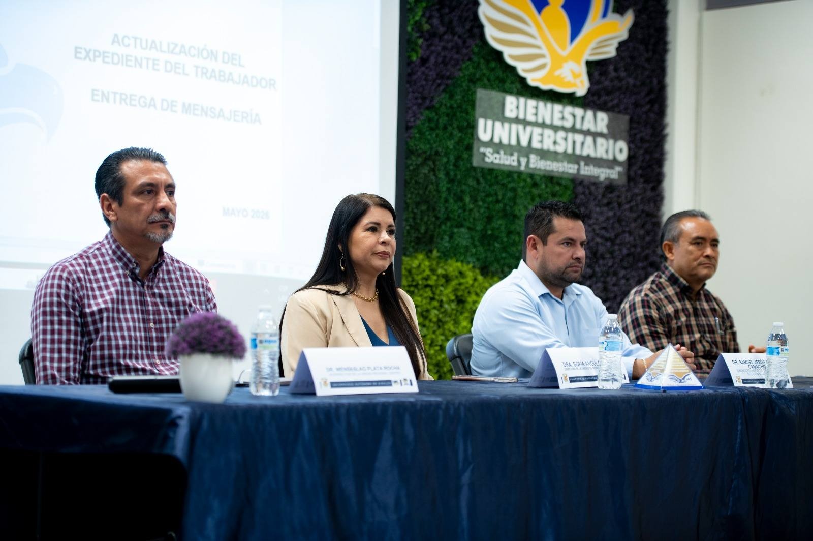 Madueña encabeza reunión con directores electos para fortalecer la administración y atención estudiantil