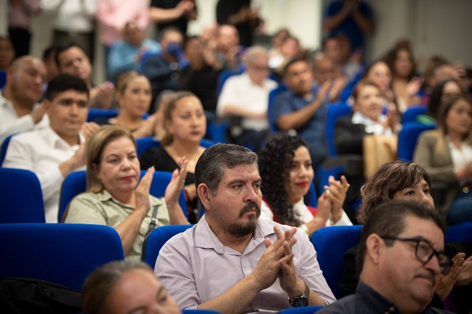 Madueña encabeza reunión con directores electos para fortalecer la administración y atención estudiantil