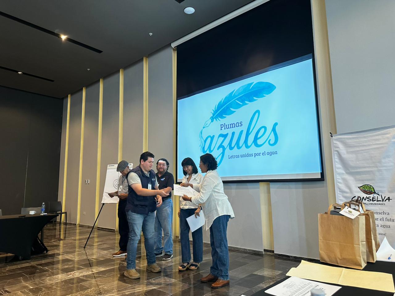 Nacen las ‘Plumas Azules’ en Mazatlán