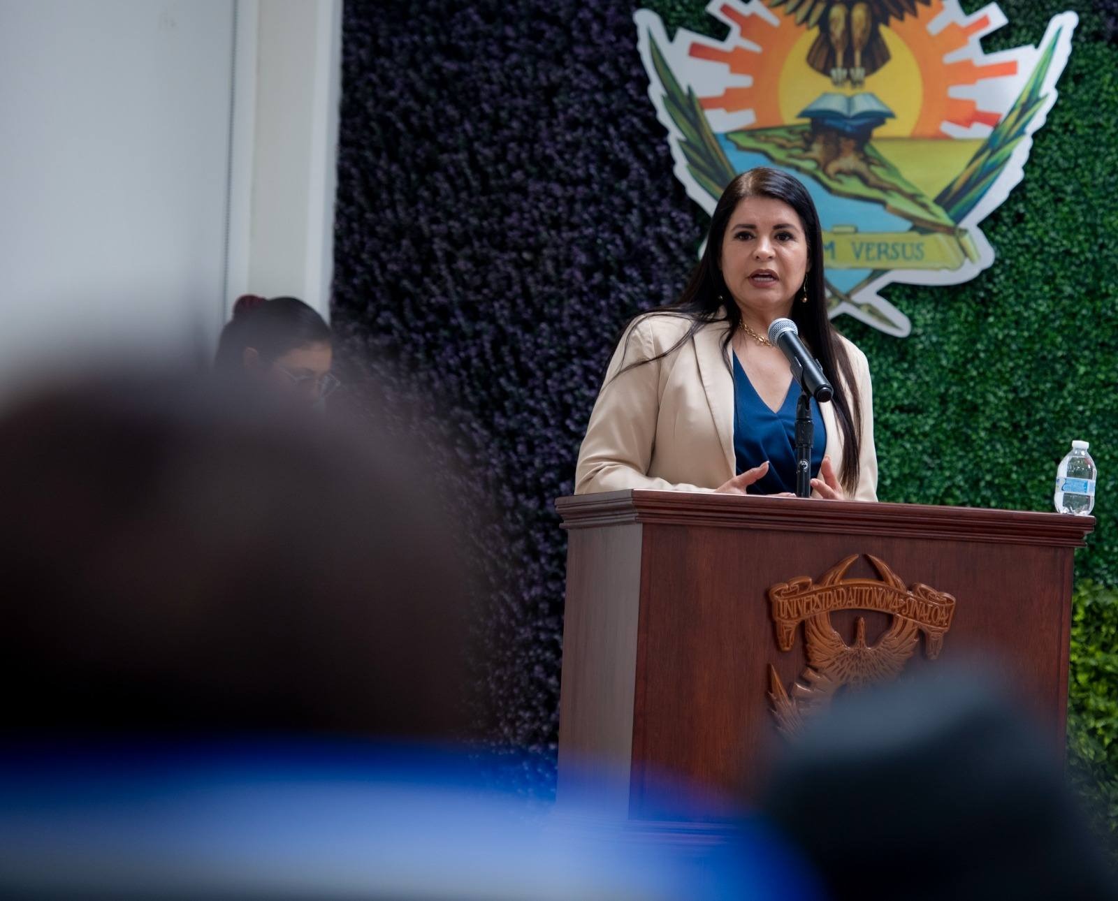 Madueña encabeza reunión con directores electos para fortalecer la administración y atención estudiantil