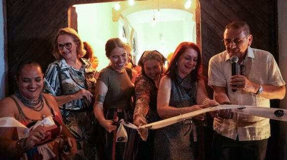 ‘90, 60, Reinventa’, artistas mazatlecas rompen estereotipos y convierten la Galería Rubio en un grito de libertad en Mazatlán, Sinaloa