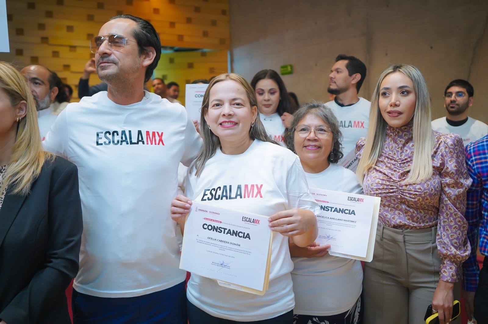 Entrega de constancias del programa “Escala MX”