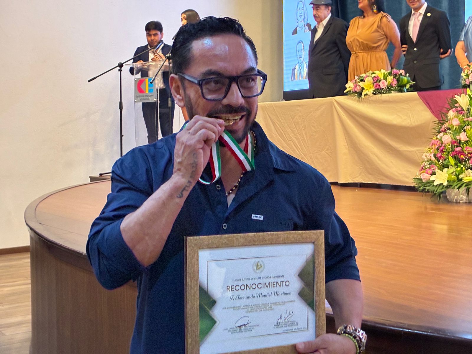 Club Juvenil de Ayuda AC entrega reconocimientos a ocho ahomenses con trayectoria