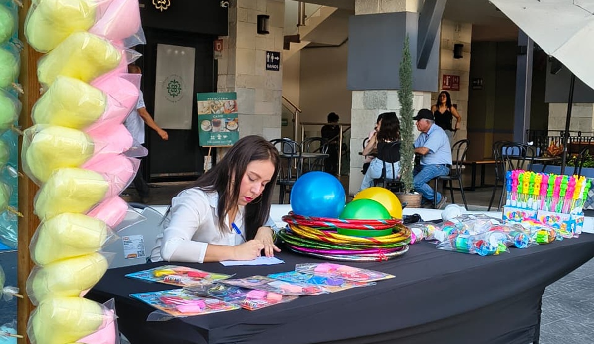 Isla Tres City Center celebra su día a los niños de Mazatlán