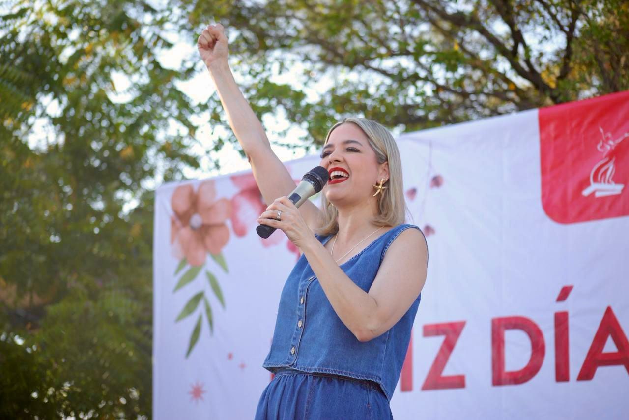 Festejo del Día de las Madres en la Col. Casa Hogar, Mazatlán