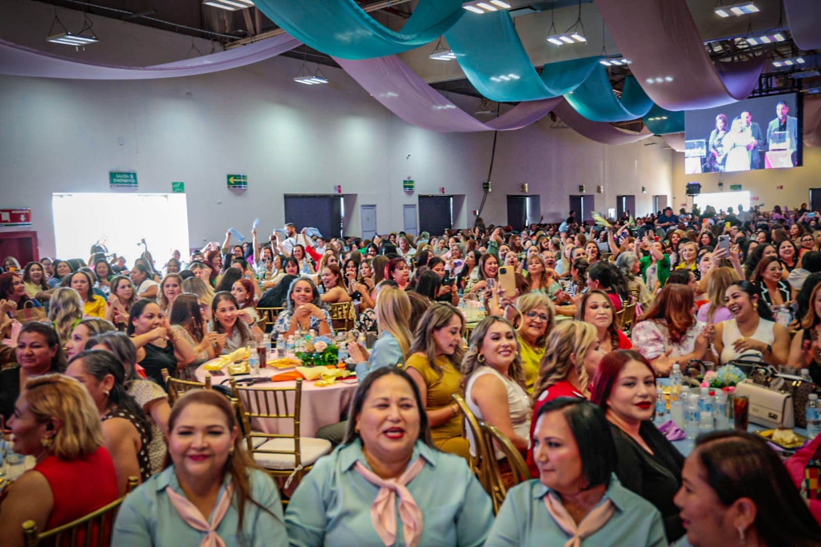 Celebran a las mamás trabajadores del Stase