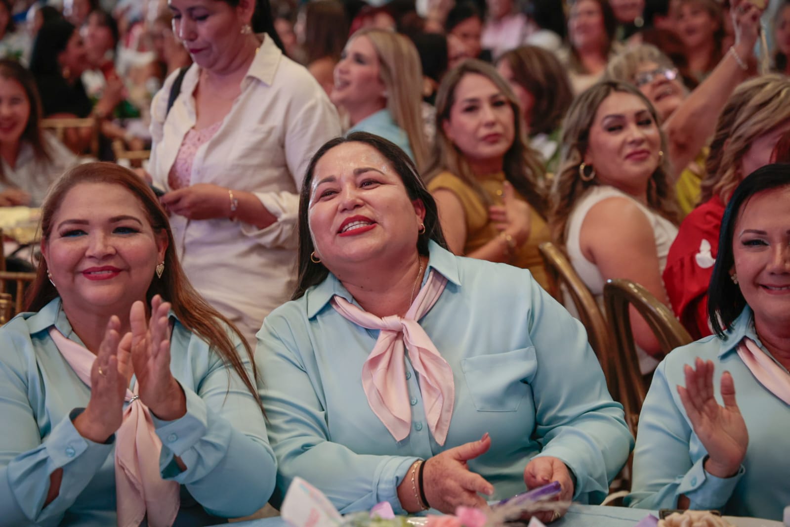 Celebran a las mamás trabajadores del Stase