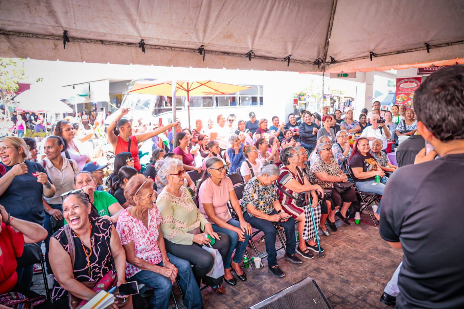 Festejo del Día de las Madres del Mercado Garmendia de Culiacán