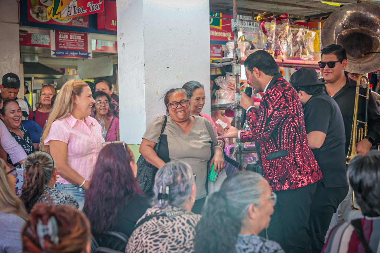 Festejo del Día de las Madres del Mercado Garmendia de Culiacán