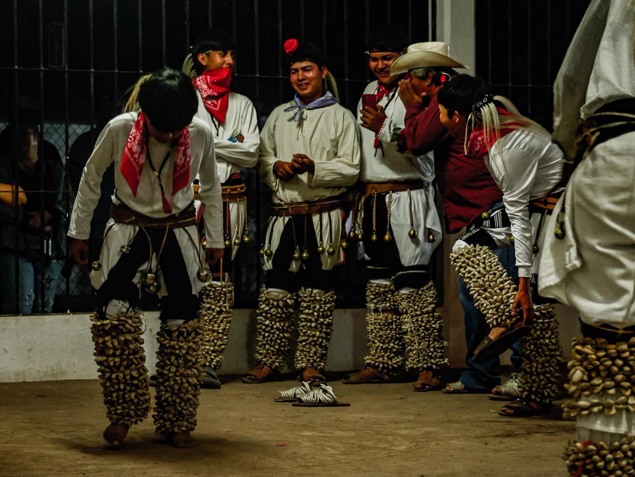 Festividades indígenas en Ahome por el Día de la Santa Cruz