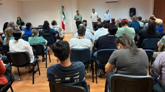 Fiscalía se reúne con comerciantes de Plaza Fiesta Las Palmas de Los Mochis; buscan dar orden y certeza jurídica tras el incendio