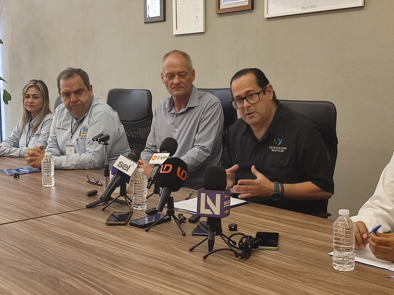 Gran Acuario Mazatlán firma convenio con IMAA y Cetmar 08
