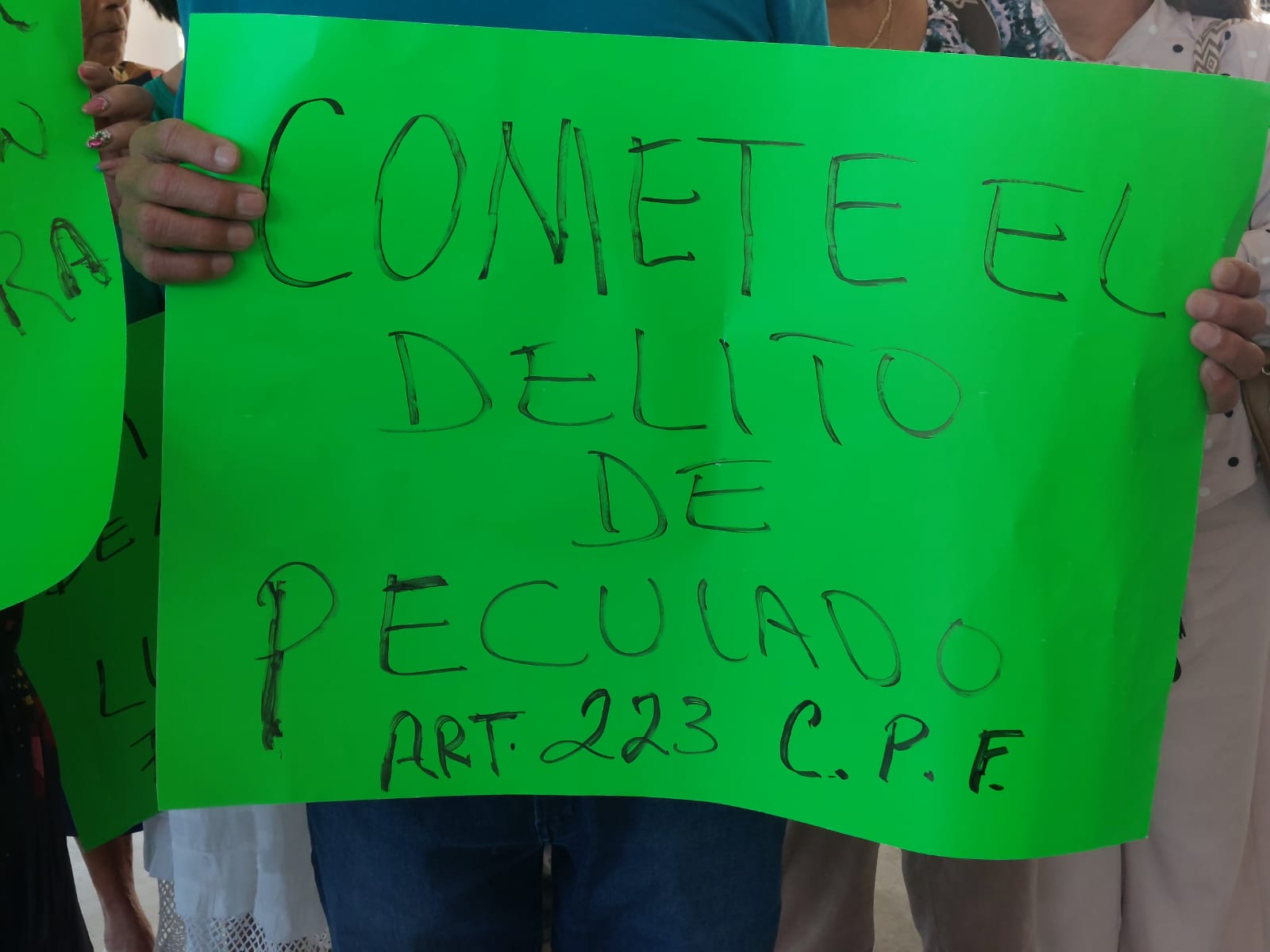 Integrantes de Fuerzas Unidas de Sinaloa se manifiestan en Salvador Alvarado