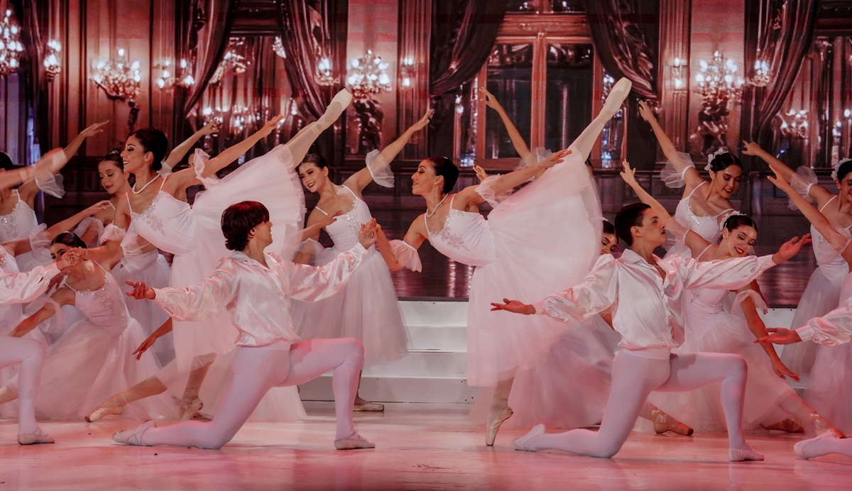 Función de ballet "Tres grandes en una noche de primavera" en Mazatlán