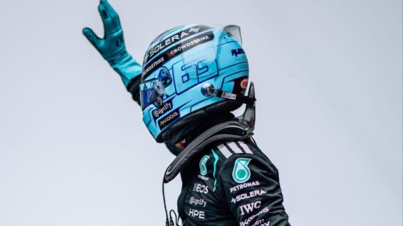 George Russell triunfa en la carrera Sprint de la F1; Checo Pérez concluye en el lugar 14