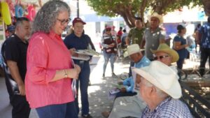 graciela dominguez abre buzon por recibos impagables de cfe