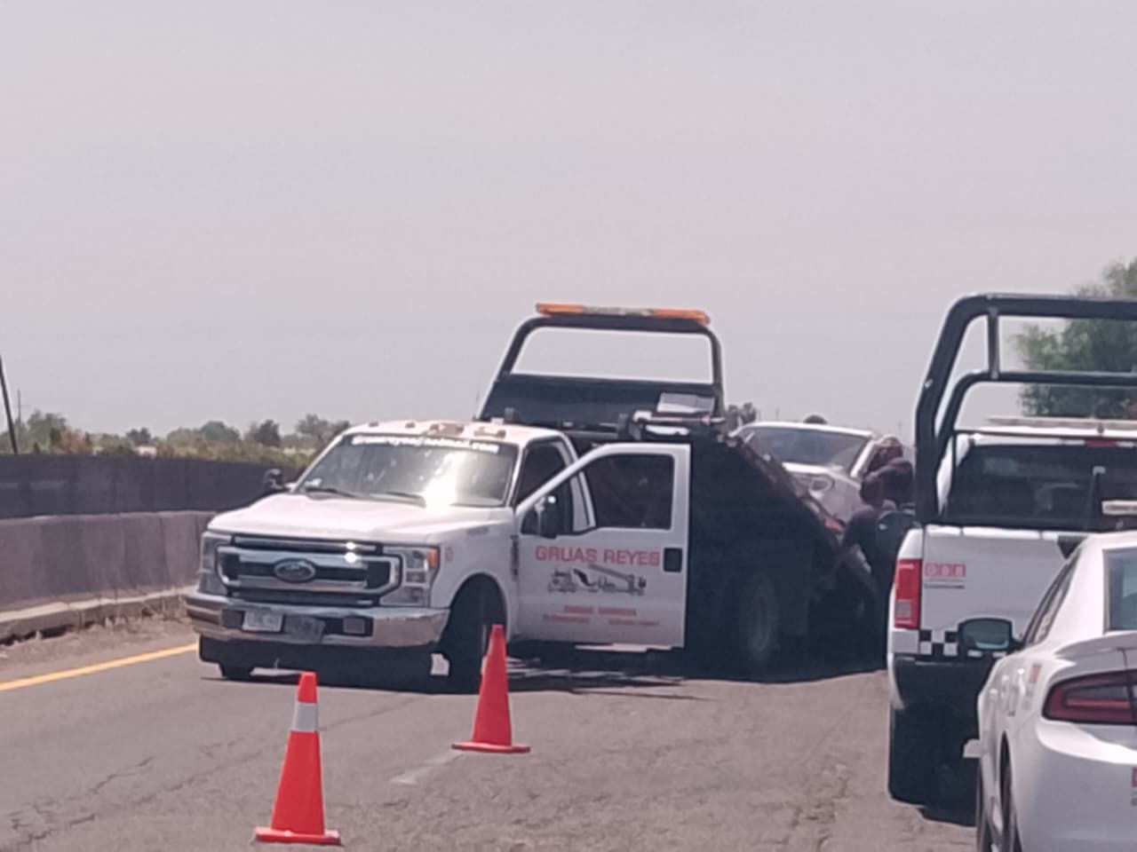 Volcadura de vagoneta sobre la carretera México 15, en Guasave