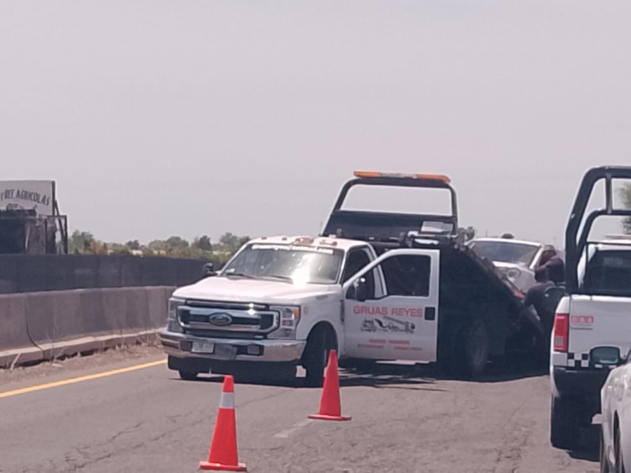 Volcadura de vagoneta sobre la carretera México 15, en Guasave