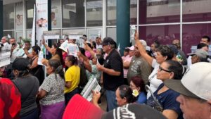 habitantes protestan por altos cobros de luz en navolatolugar