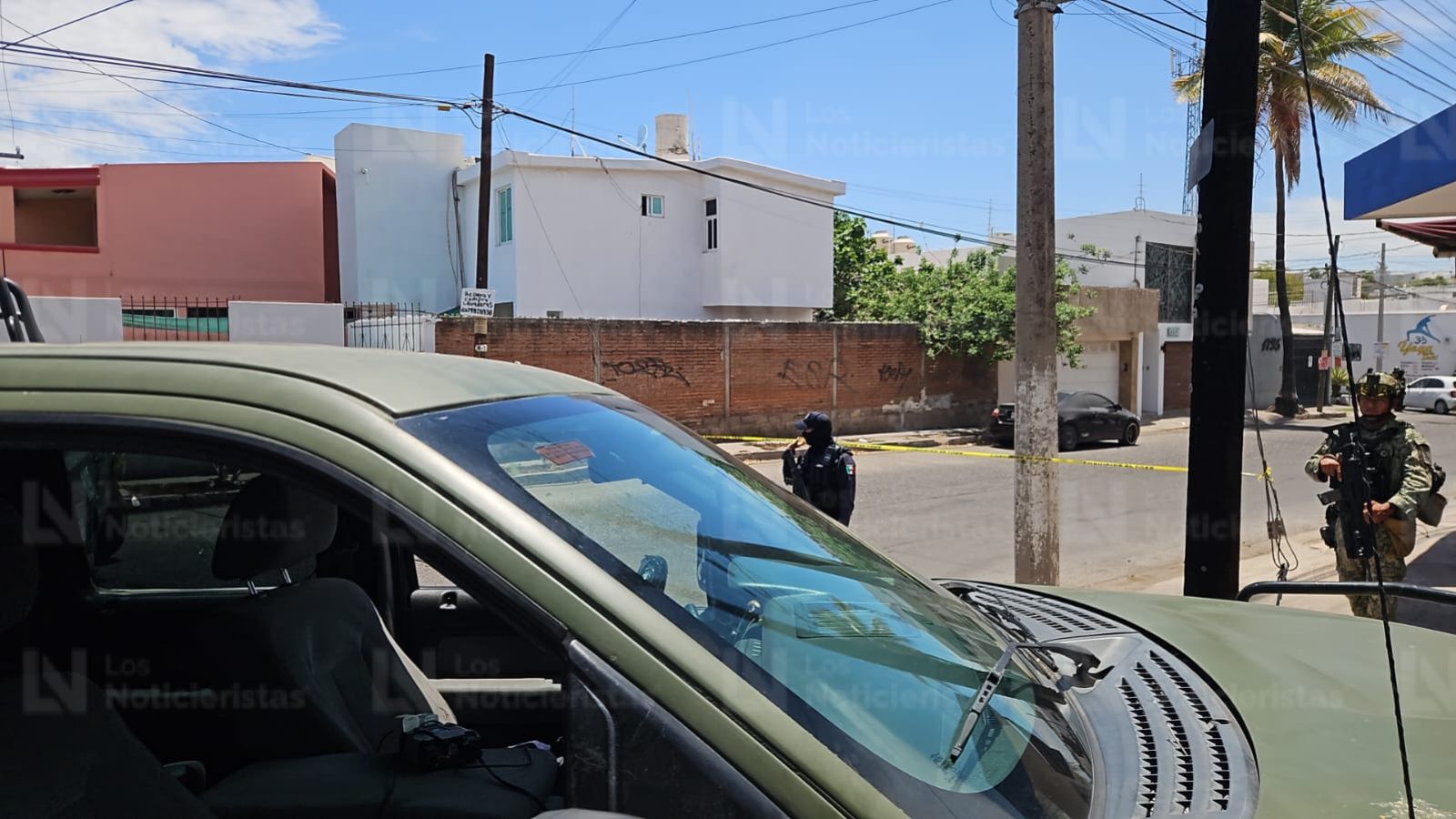 Ataque a balazos contra ocupante de un March en Las Cañadas de Culiacán