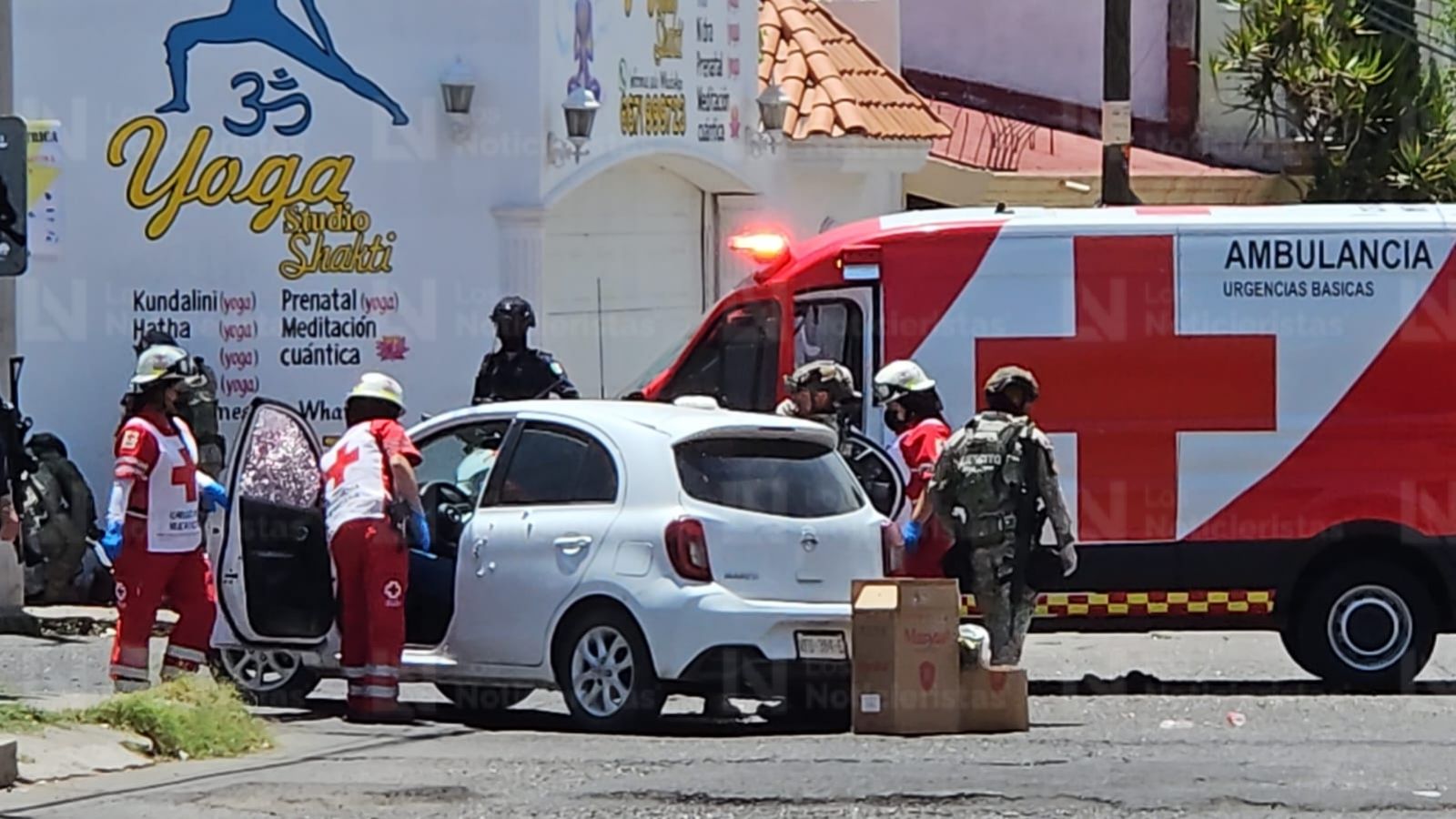 Ataque a balazos contra ocupante de un March en Las Cañadas de Culiacán