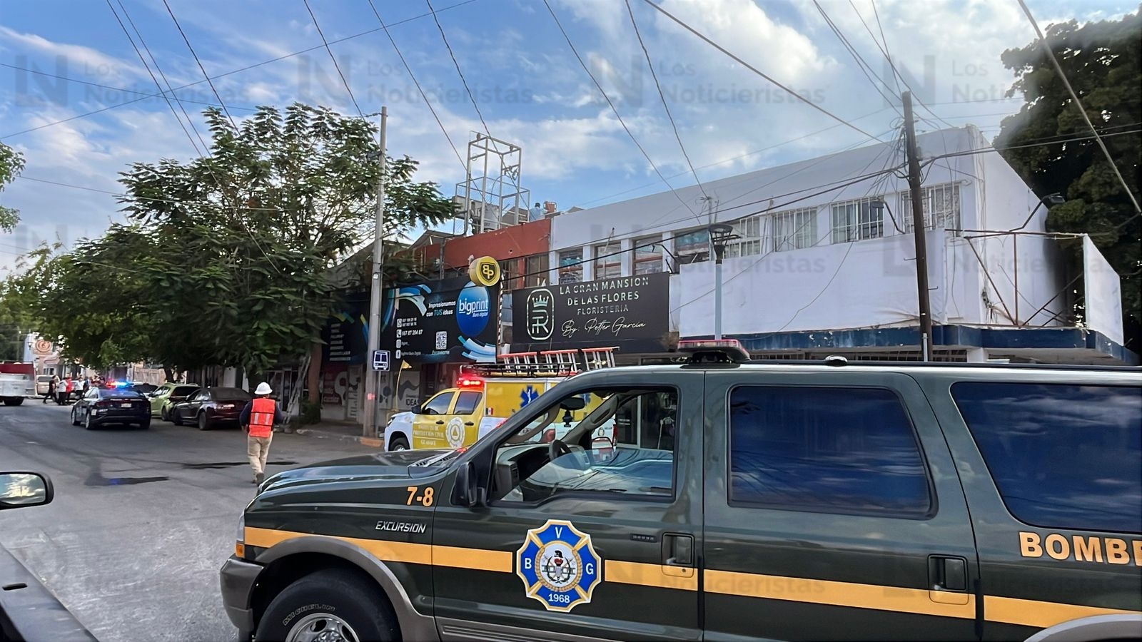 Trabajador sufre descarga eléctrica y termina con quemaduras en Guasave