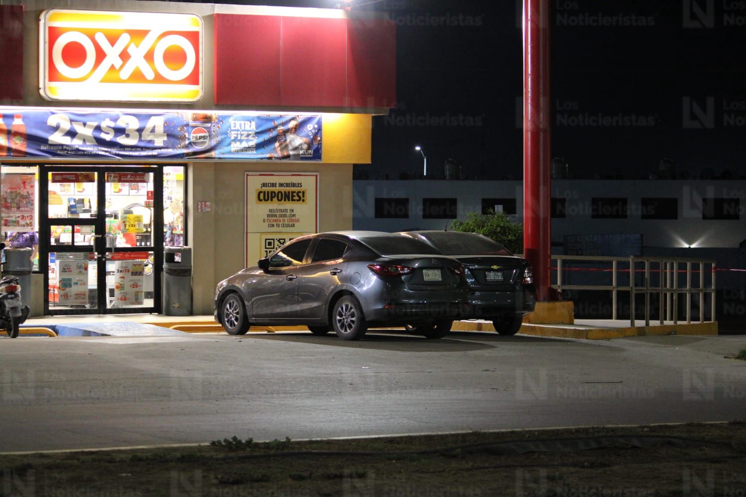 Hombre a atacado a balazos en Mazatlán, Sinaloa, llega a tienda conveniencia