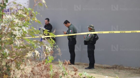 Localizan a hombre sin vida y con huellas de violencia en lote baldío en Mazatlán, Sinaloa