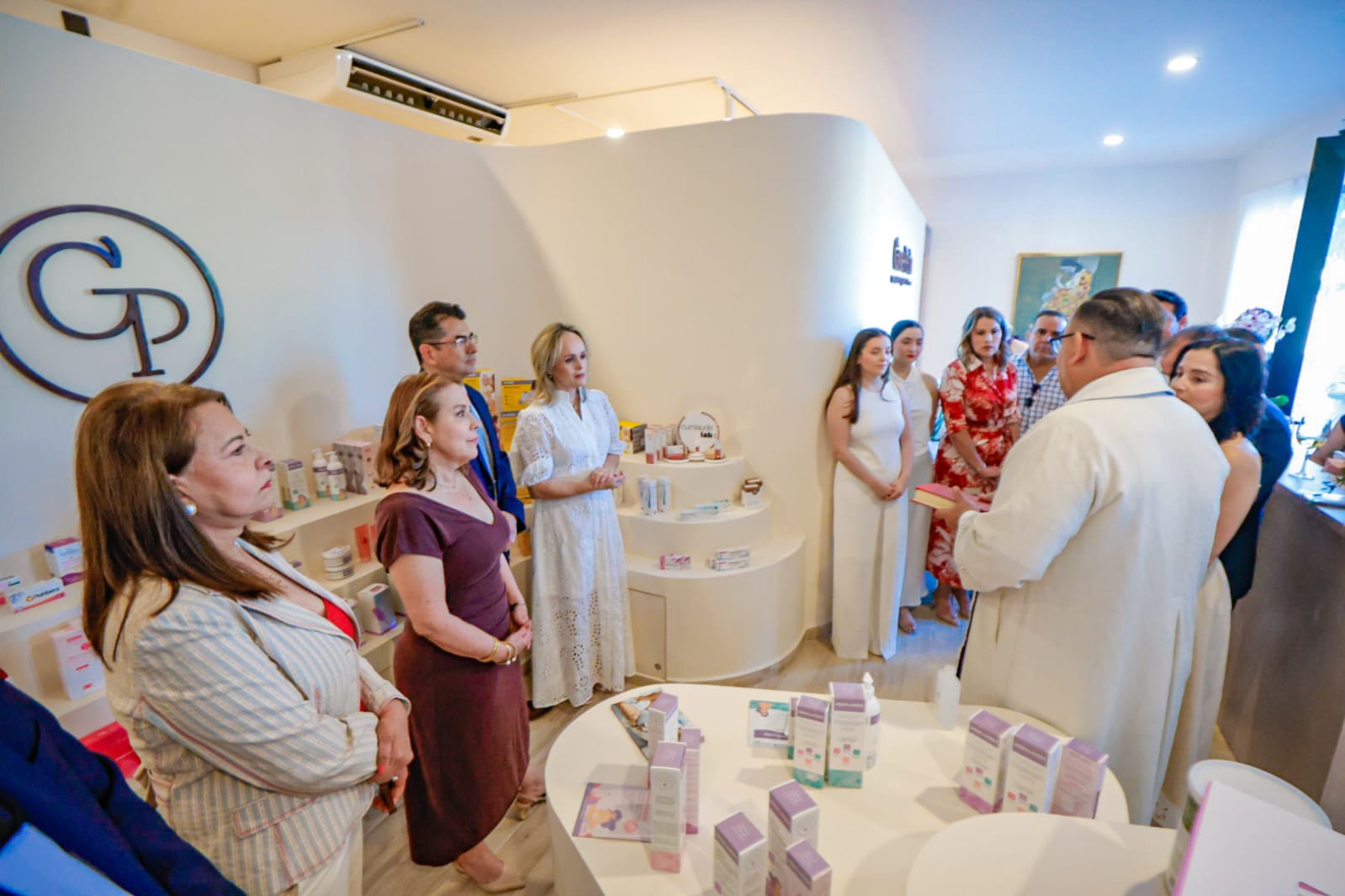 Laboratorios Delia Barraza inaugura sucursal en La Primavera, en Culiacán
