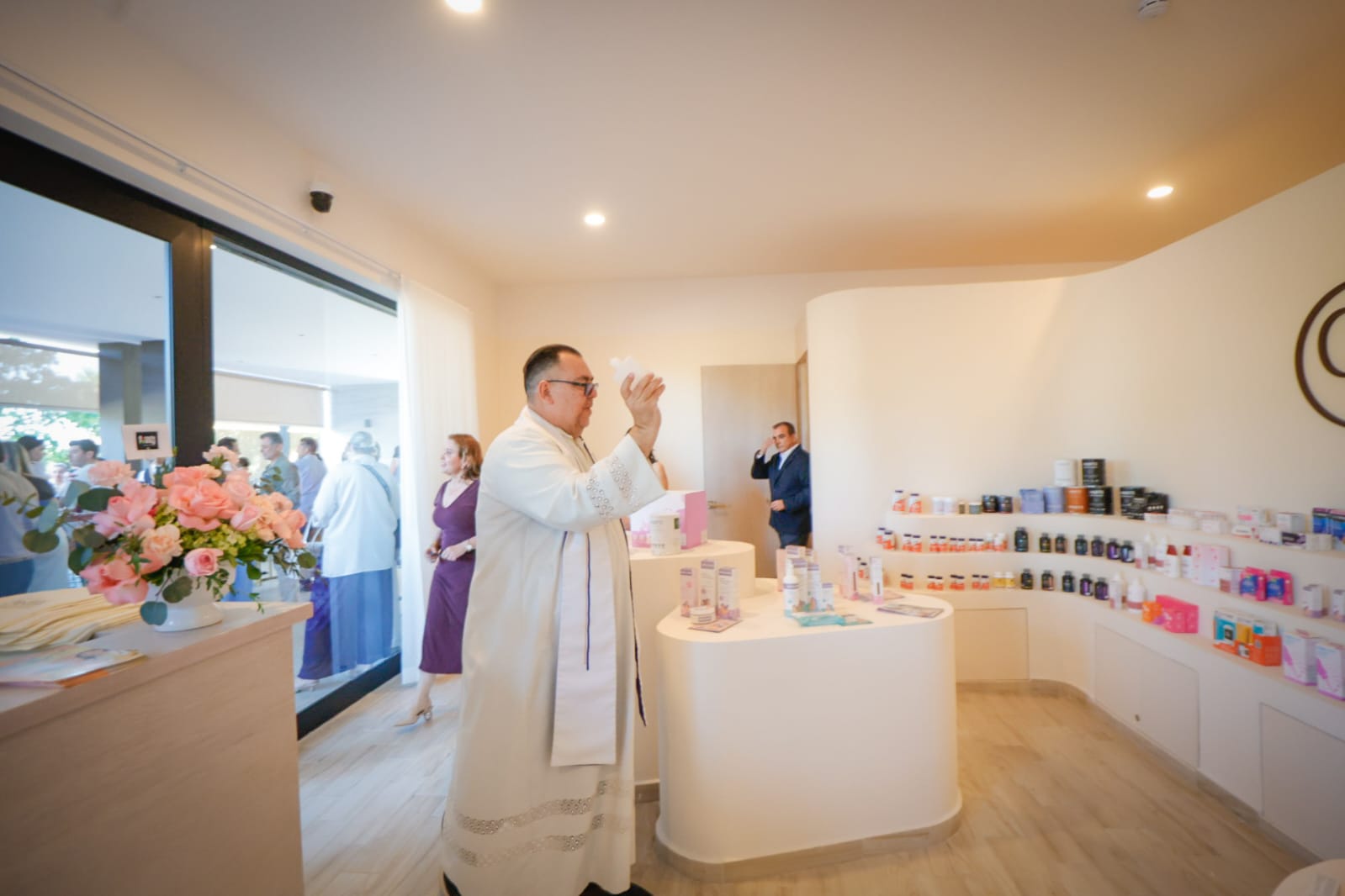 Laboratorios Delia Barraza inaugura sucursal en La Primavera, en Culiacán