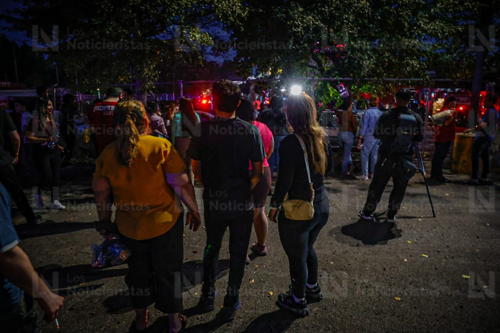 Incendian casino Tropicana en Culiacán