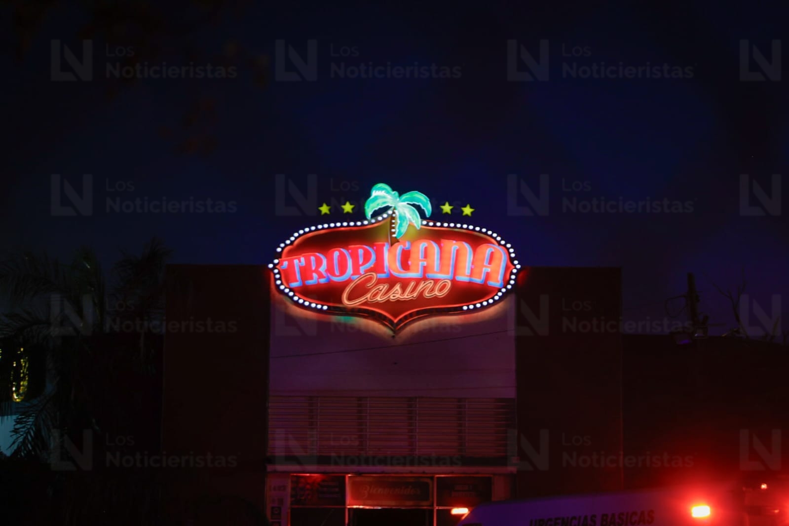 Incendian casino Tropicana en Culiacán