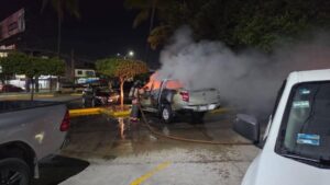 incendio de camioneta en mazatlan sinaloa lugar