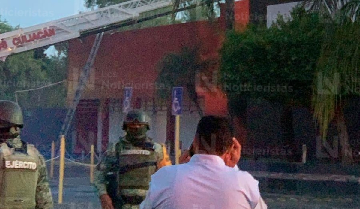 Incendian Casino Tropicana en Culiacán, Sin.