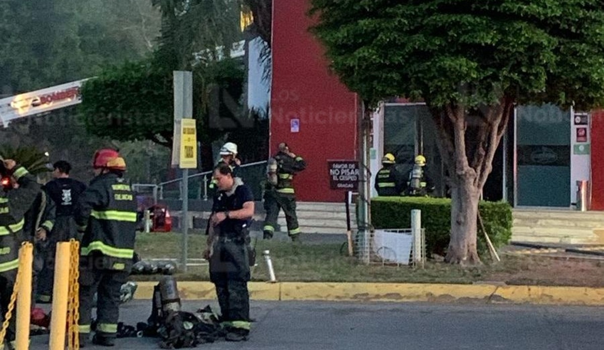 Incendian Casino Tropicana en Culiacán, Sin.