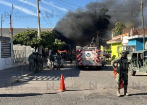 Incendio de un tráiler en El Palmito, Culiacán