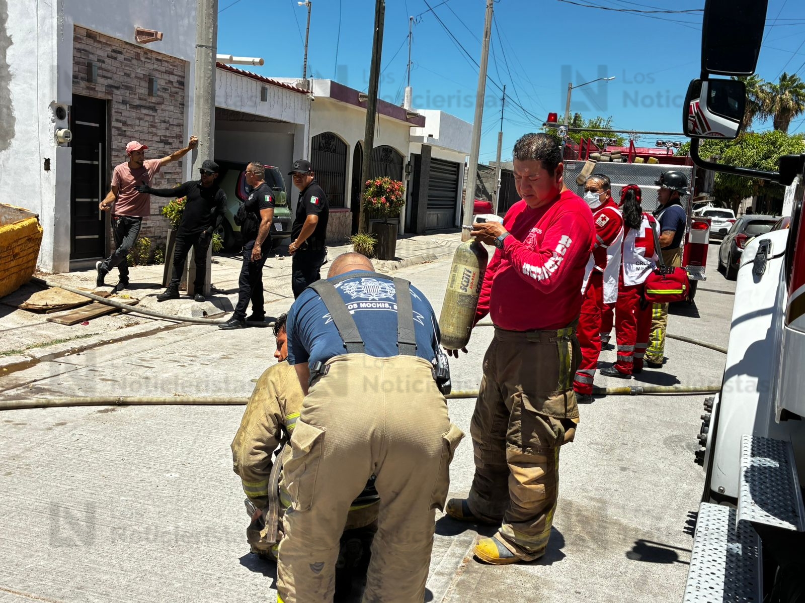 Se incendia vivienda en Los Mochis