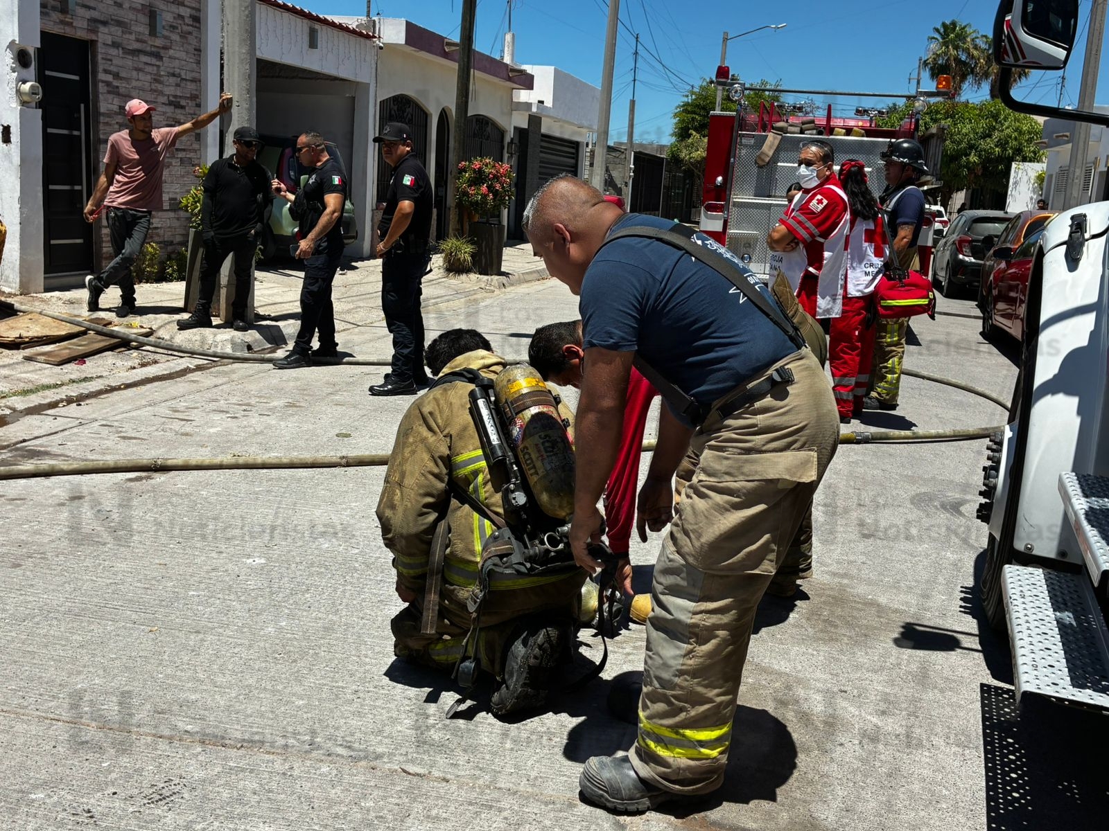Se incendia vivienda en Los Mochis